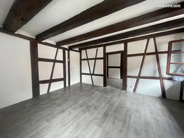 COLMAR PROCHE CENTRE/ F4 de 87m² du 2ème étage