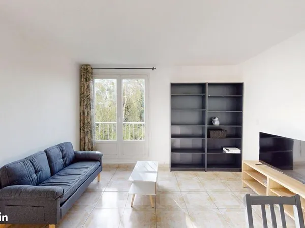 Chambre 4 pièces 63 m²