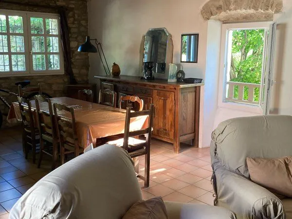 Appartement spatieux dans maison de caractère