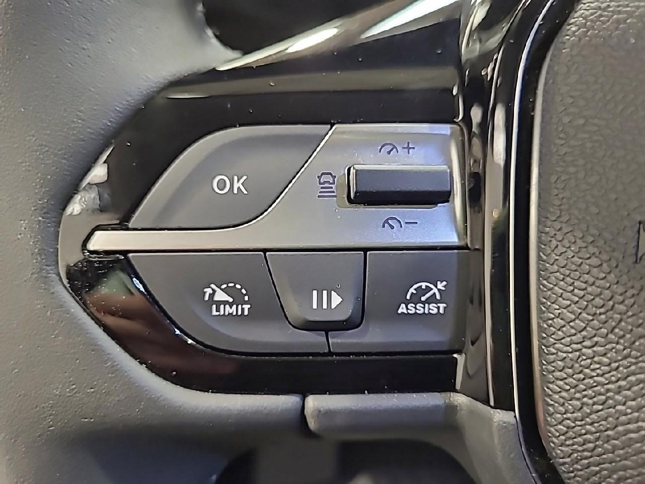 Peugeot 308 hybrid 145 e-dcs6 style — photo 19