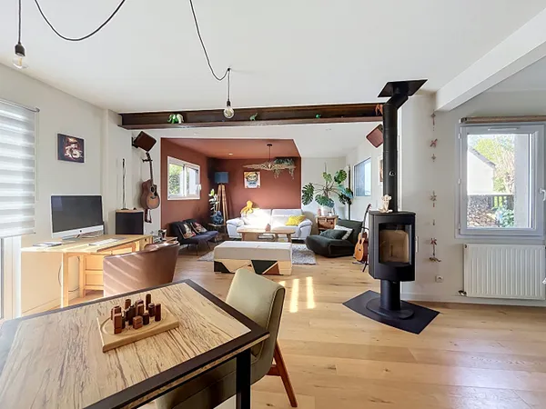 Maison avec une belle pièce de vie, 4 chambres dont une de pplied, jardin garage Saint-Herblain, sec
