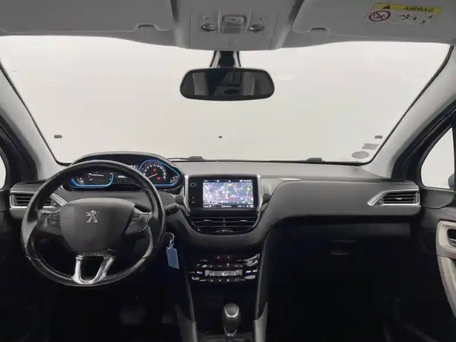 Peugeot 2008 1.2 puretech 110ch s&amp;s eat6 — photo 30