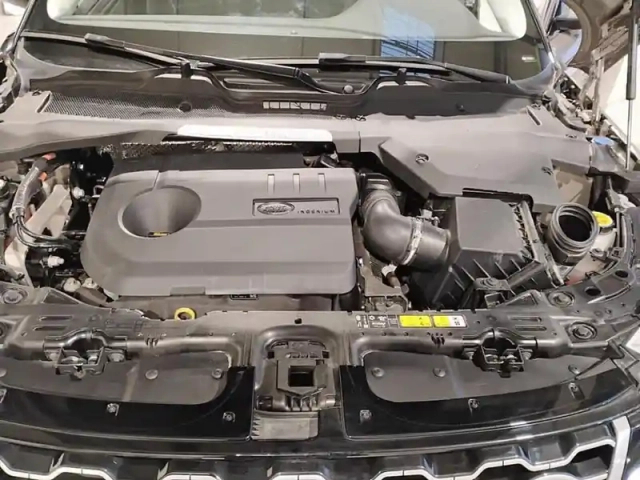 Land Rover Range Rover evoque mark i p300e phev awd bva8 — photo 7