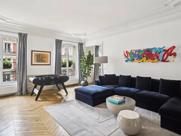 Appartement 6 pièces 168 m²