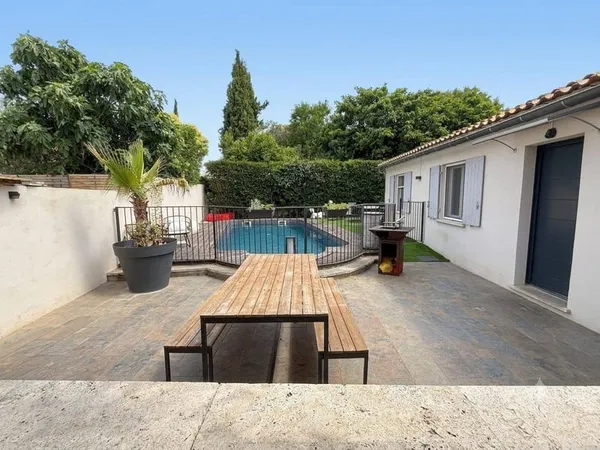 Maison de plain-pied 5 pièces 116 m²