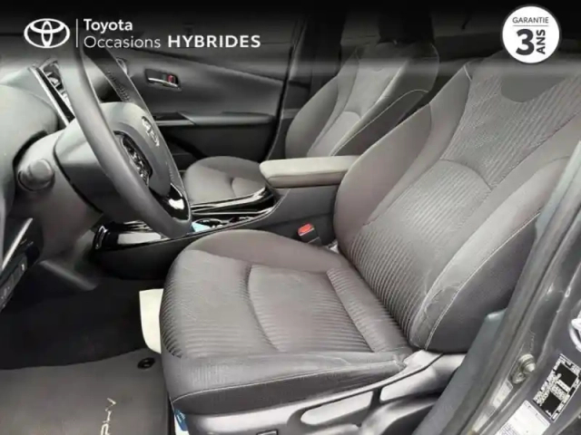 Toyota Prius rechargeable 122h dynamic pack premium mc19 — photo 11