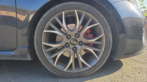 Kia Ceed 1.6 T-GDI 204 - GT – 2014 – 115105 km – Essence – Boîte Manuelle — photo 12