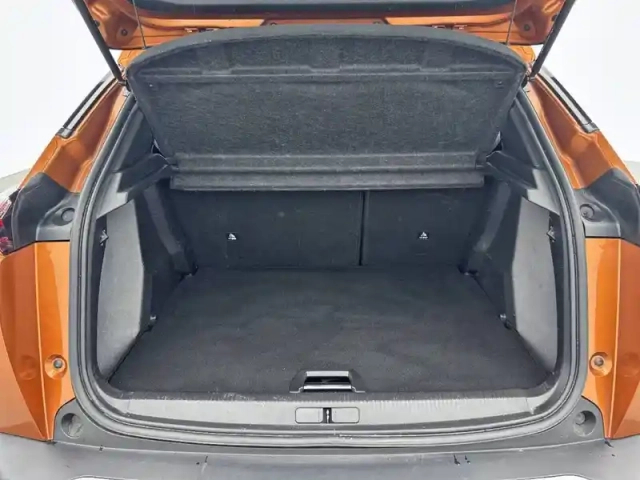 Peugeot 2008 puretech 130 s&amp;s eat8 — photo 6