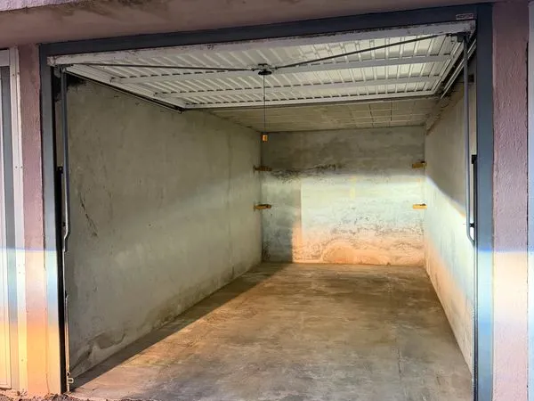 BOX 14,4 m2 à vendre à Carqueiranne