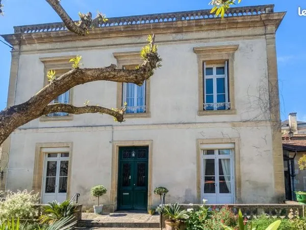 Maison 7 pièces 235 m²