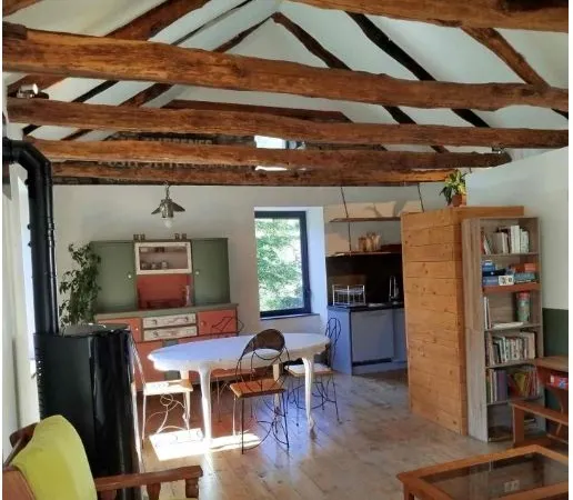 Authentique maison en pierre au coeur d'un écrin de nature - 144m2 2 logements