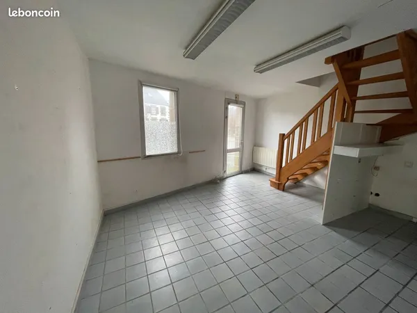 Local professionnel 49 m² en plein centre de Plouezoc'h - jardin privatif 40 m²