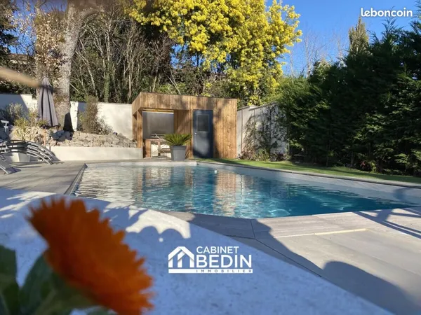 Maison 8 pièces 220 m²