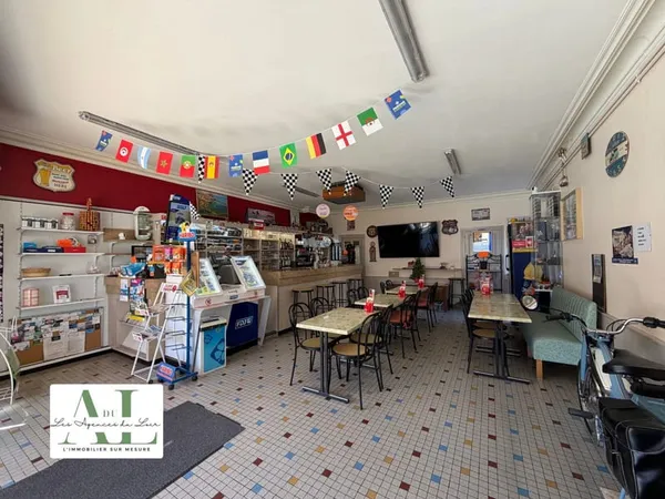 LOCAL COMMERCIEL + HABITATION