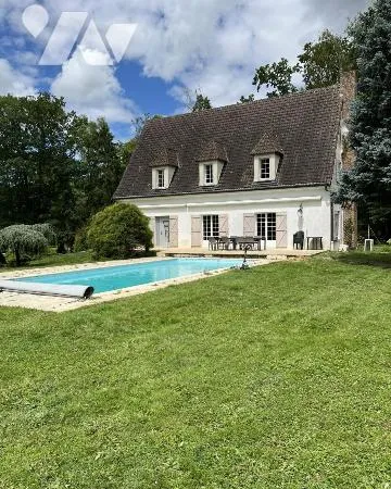 Maison 8 pièces 204 m²