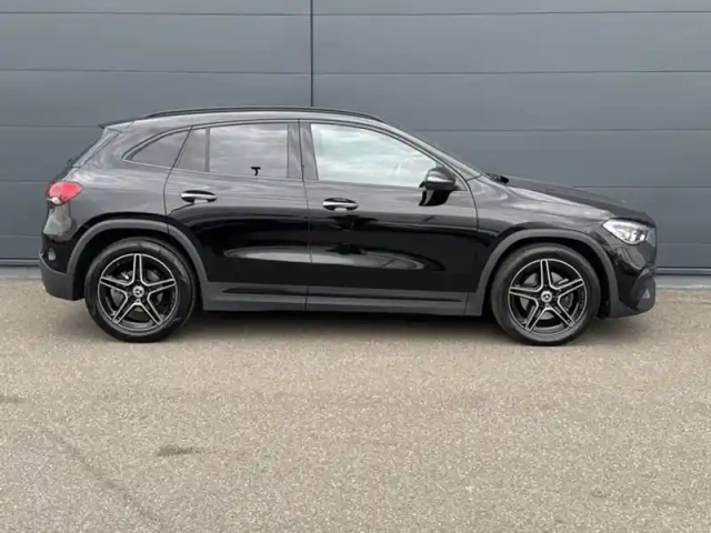 Mercedes Gla 200 d amg line — photo 22