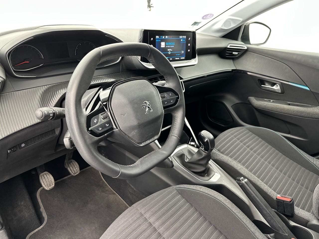 Peugeot 208 puretech 75 s&s bvm5 style — photo 8