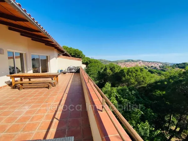 Villa 4 pièces 145 m²