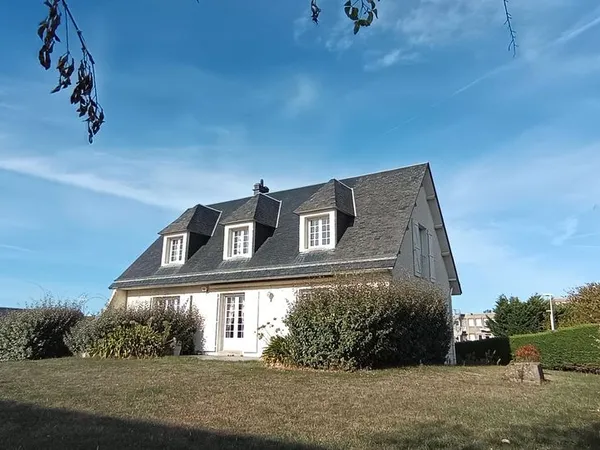 A VENDRE Très rare à Granville Maison d'architecte proche mer - secteur résidentiel recherché d'Hacq