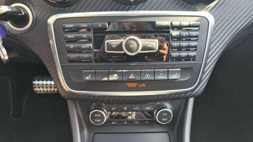 Mercedes Classe A 45 AMG 360 4Matic 7G-Tronic - AMG – 2015 – 83594 km – Essence – Boîte Automatique — photo 45