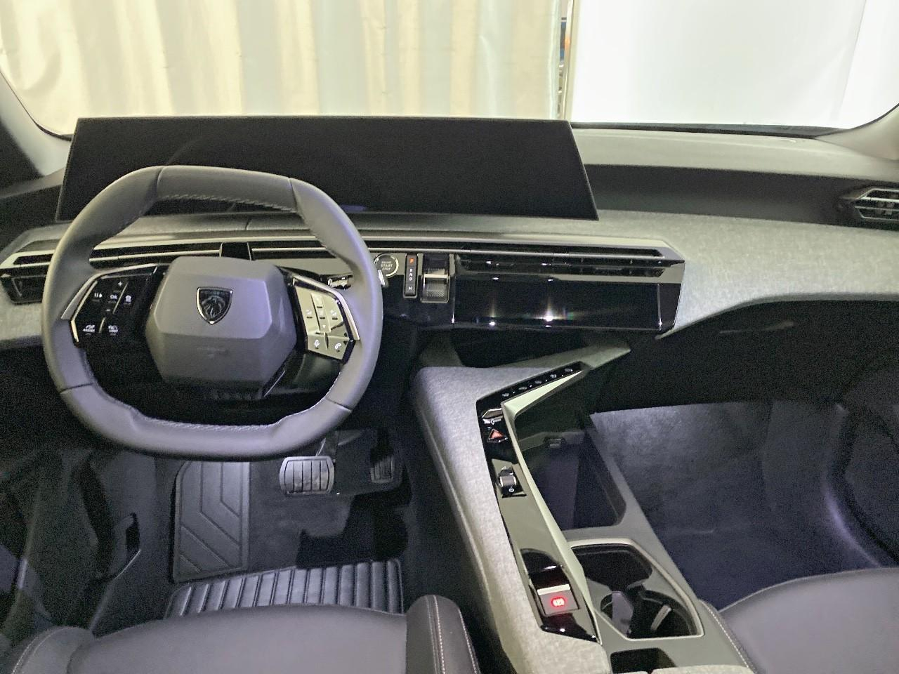 Peugeot 5008 hybrid 145 ch e-dcs6 allure — photo 8