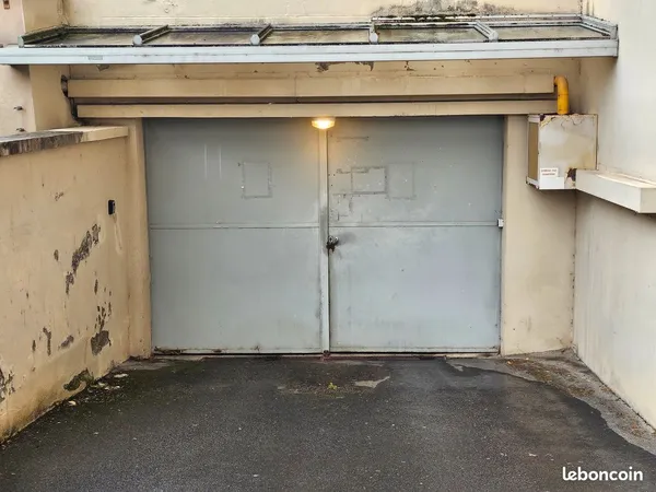 Loue place de parking