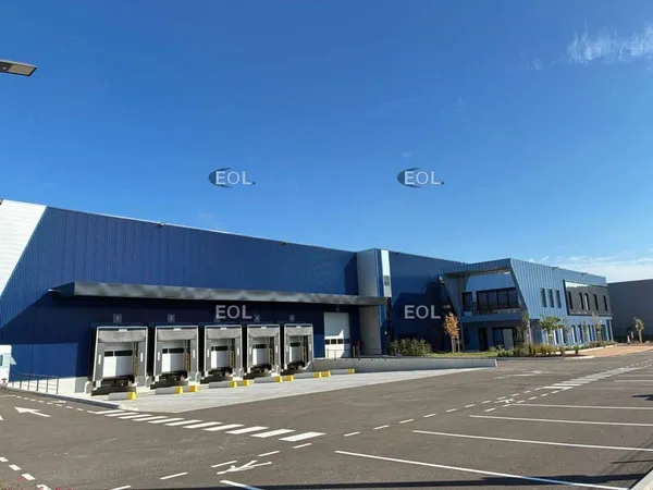 Local d'activité 3679 m²