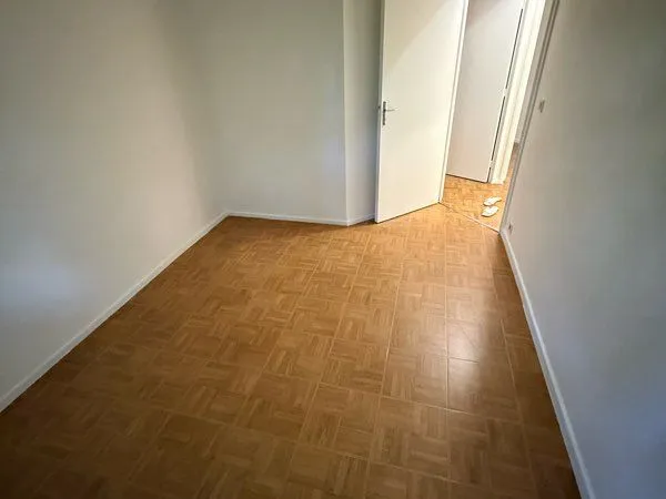 Colocation dans petit appartement cosy