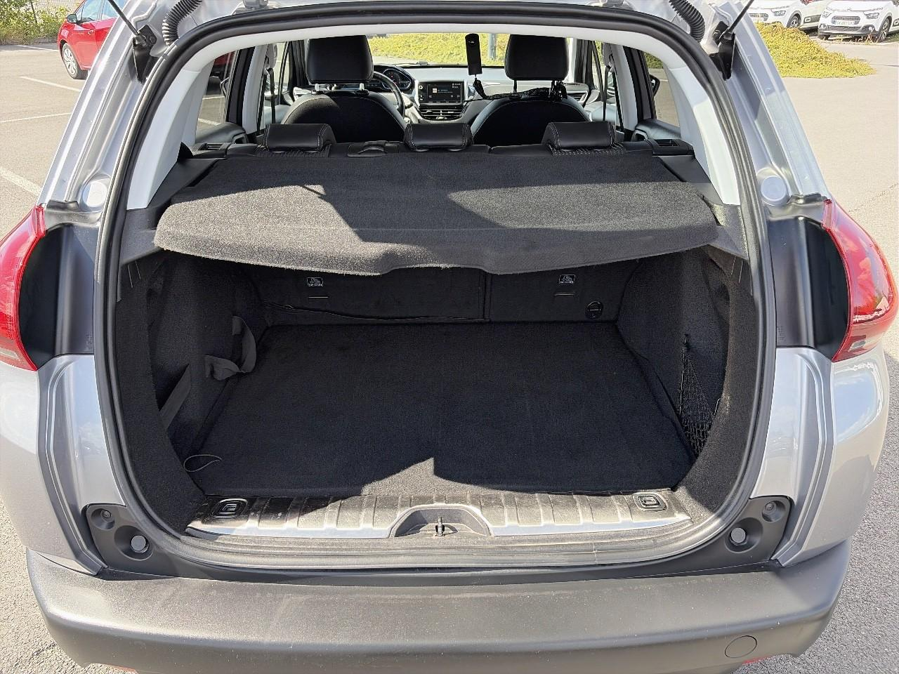 Peugeot 2008 1.2 puretech 110ch allure s&s — photo 6