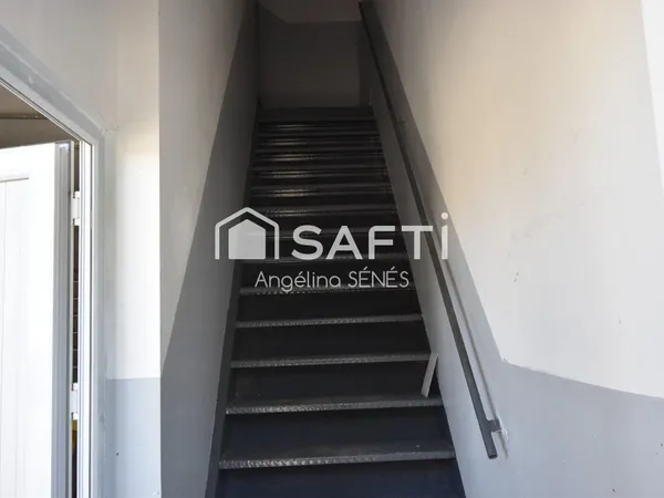 Hangar de stockage + bureaux