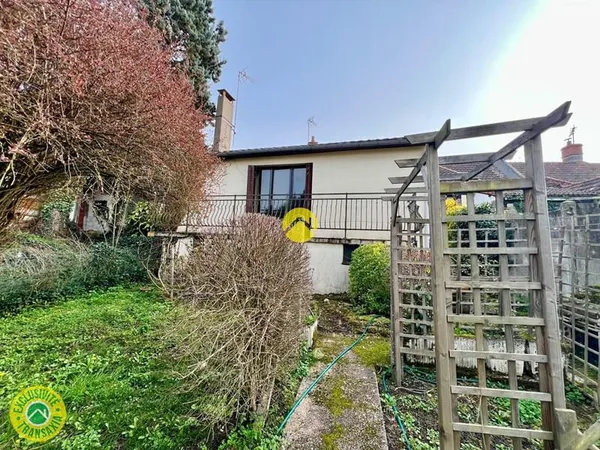 BAISSE DE PRIX-MAISON DE VILLAGE