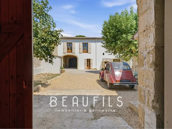 Exclusivité. Maison de maître vigneronne aux portes de Nîmes
