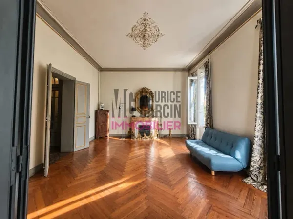 Maison 6 pièces 209 m²