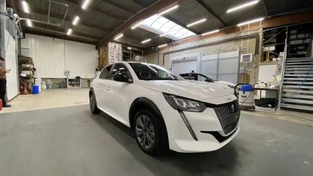 Peugeot 208 electrique 50 kwh 136ch — photo 70