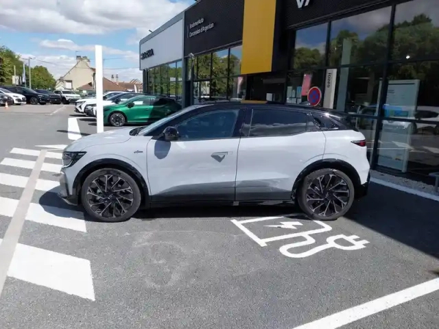 Renault Megane e-tech 220 ch autonomie confort — photo 14