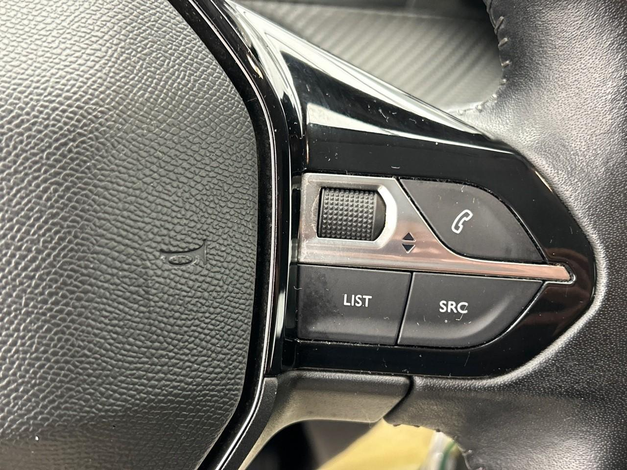 Peugeot 208 puretech 100 s&s bvm6 active — photo 23