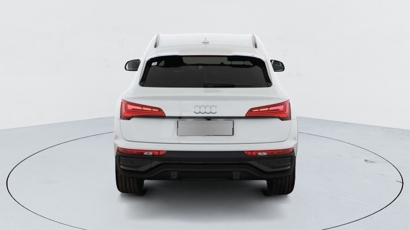 Audi Q5 Sportback — photo 6