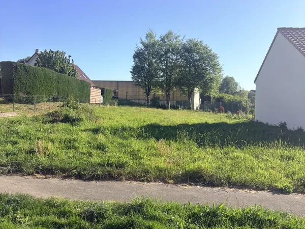 Terrain 680 m²
