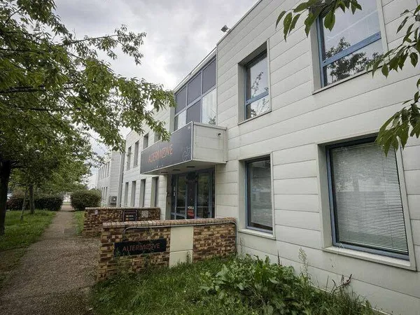 Local d'activité 730 m²