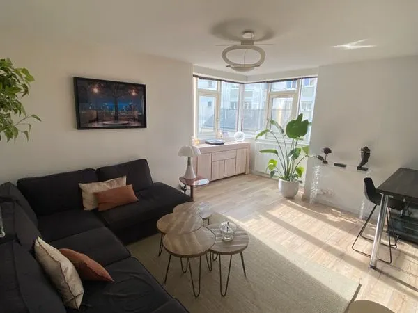 T3 lumineux de 52 m2-quartier Bourg L'Evêque