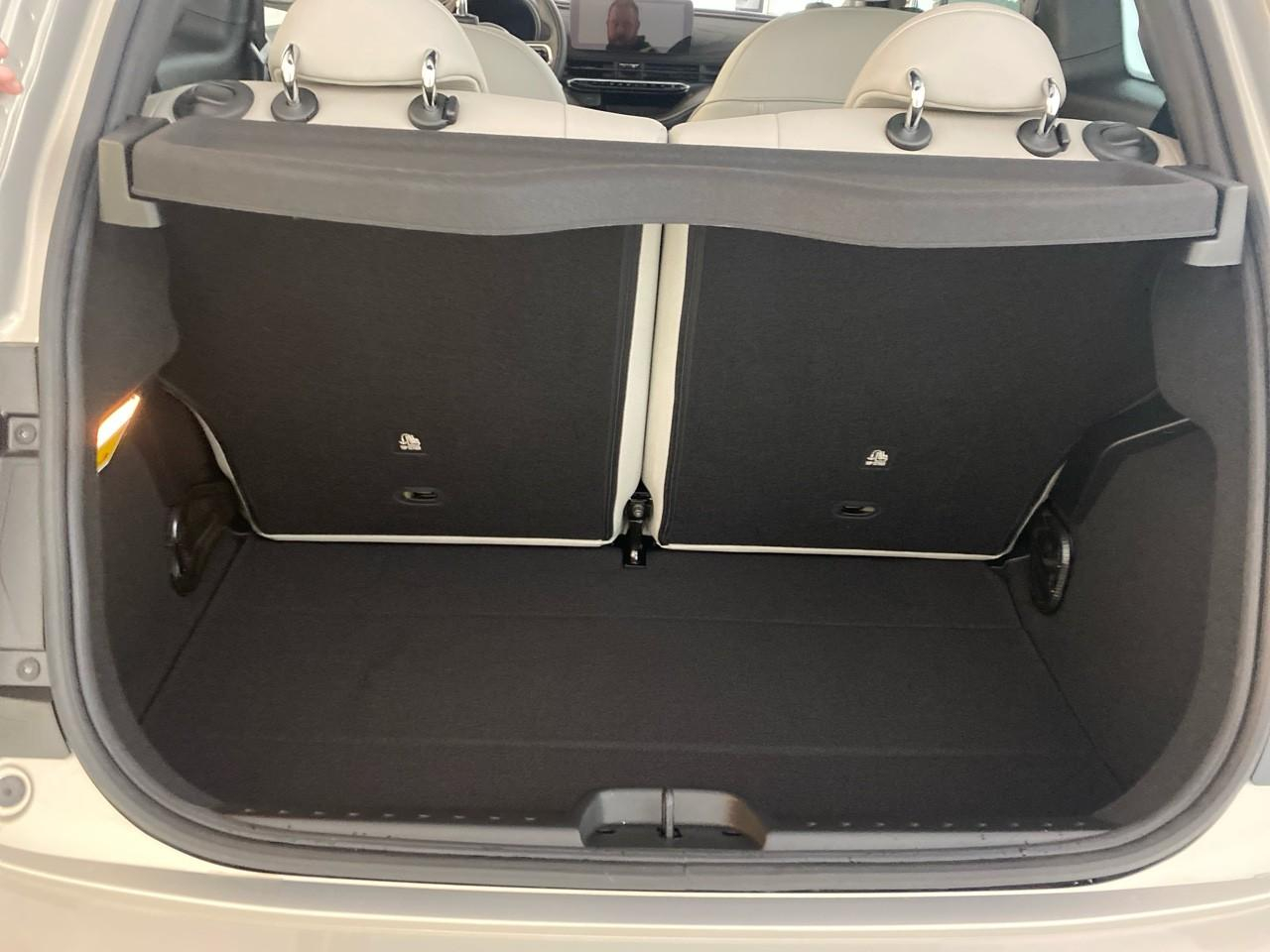 Fiat 500 e 118 ch giorgio armani collector's edition — photo 6