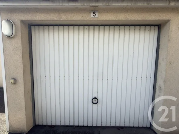 Parking 14 m²