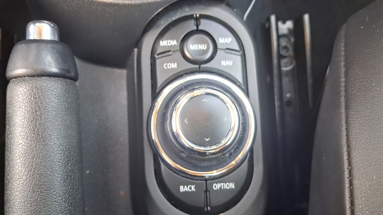 Mini Hatch 3 Portes Cooper 136 ch DKG7 — photo 24