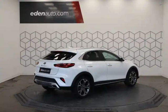 Kia Xceed 1.6 crdi 136 ch mhev dct7 — photo 24