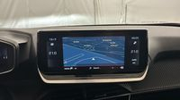 Peugeot 2008 1.2 PureTech 100ch S&S Allure Pack — photo 18