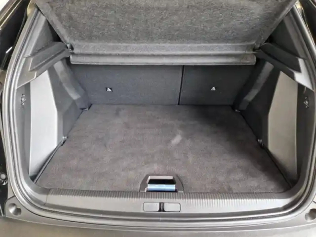 Peugeot 2008 1.2 puretech 130ch s&amp;s allure eat8 — photo 6