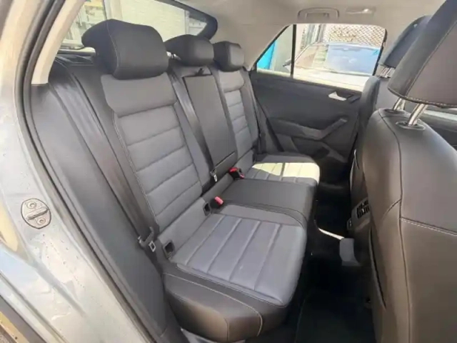 Volkswagen T-Roc 1.5 tsi evo 150ch style exclusive dsg7 — photo 8