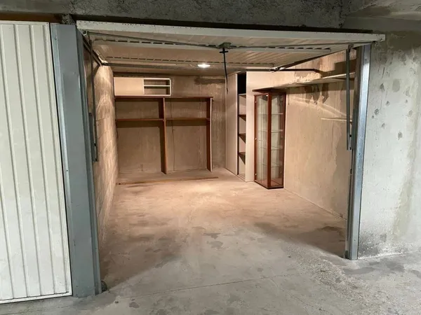 Parking 16 m²