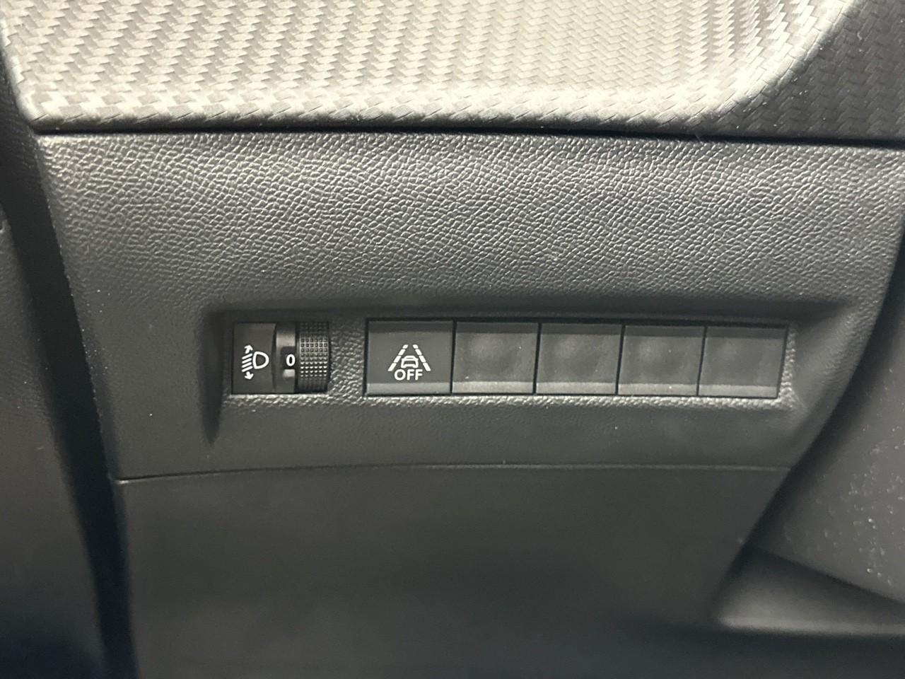 Peugeot 208 puretech 75 s&s bvm5 style — photo 16