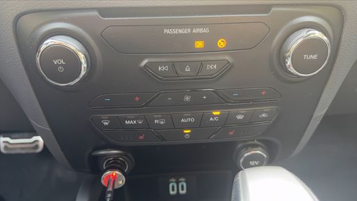Ford Ranger 3.2 TDCi 200 4X4 BVA6 - Limited – 2018 – 38011 km – Diesel – Boîte Automatique — photo 35